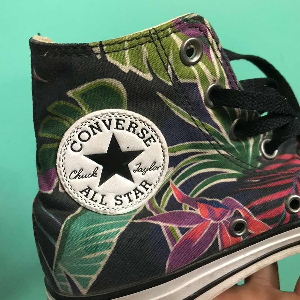 Converse shoes.